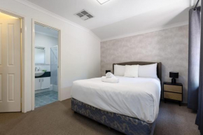 Vic Park Home close to Crown Perth